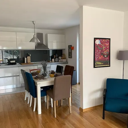 Jukich * Sveti Filip i Jakov